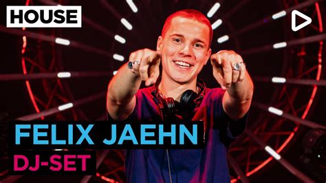  The Fantastical Fizz: Felix Jaehn's Epic DJ Set in Bangkok!